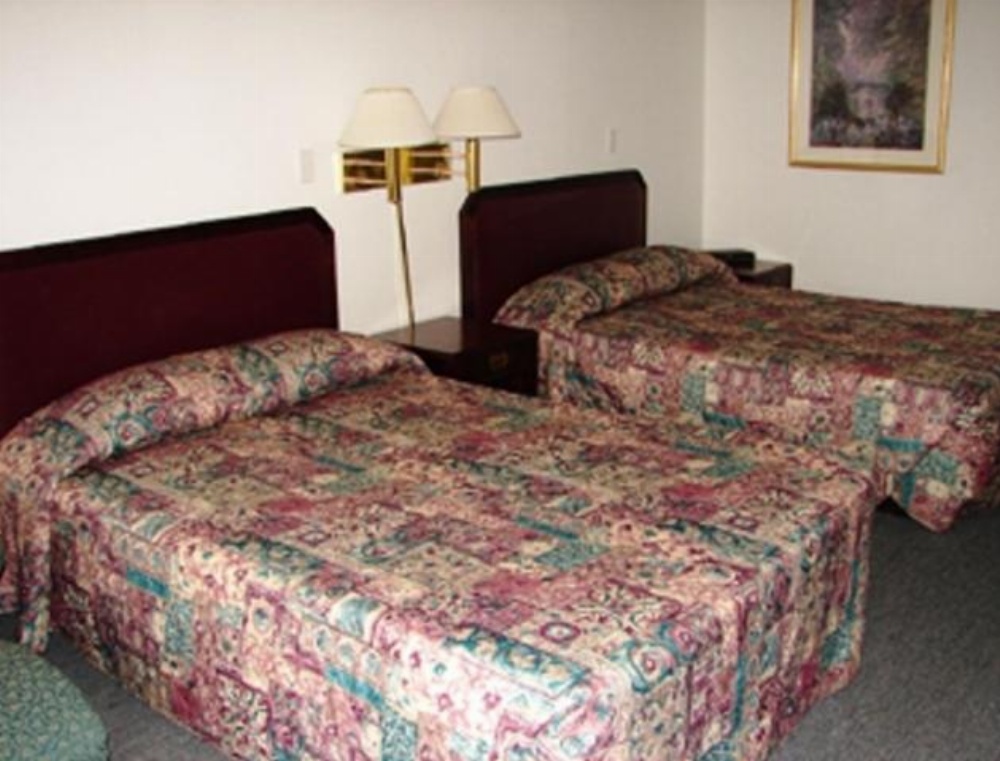 Double Room with Two Double Beds - Smoking